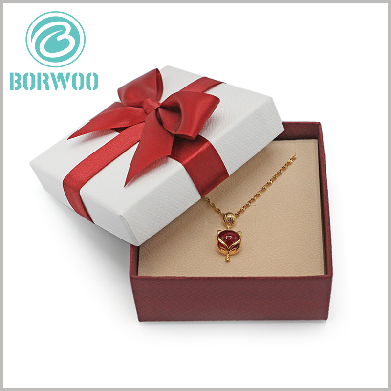 Rectangular Chain Necklace Gift Box